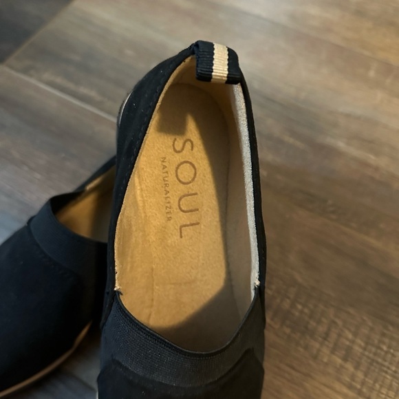 SOUL Naturalizer Womens Idea 2 Black Faux Suede Slip On Loafers Shoes Size 6.5 - Picture 4 of 11